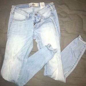 Light wash Hollister jeans